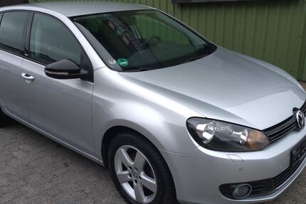 VW Golf 99.337 km 8.499 &euro; Elmenhorst 23869