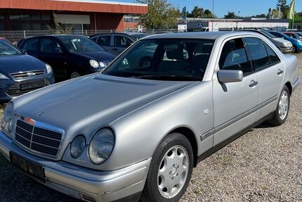 Mercedes-Benz E 280 166.601 km 4.950 &euro; Elmshorn 25337