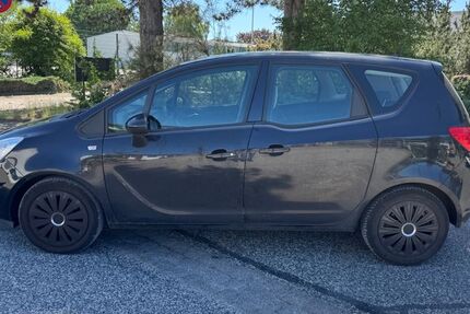 Opel Meriva 123.519 km 1.999 &euro; Barsbüttel 22885