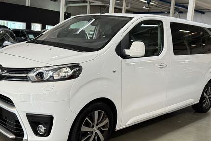 Toyota Proace (Verso) 121.975 km 26.890 &euro; Hamburg 20537