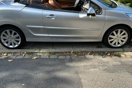 Peugeot 207 61.300 km 5.990 &euro; Hamburg 22297