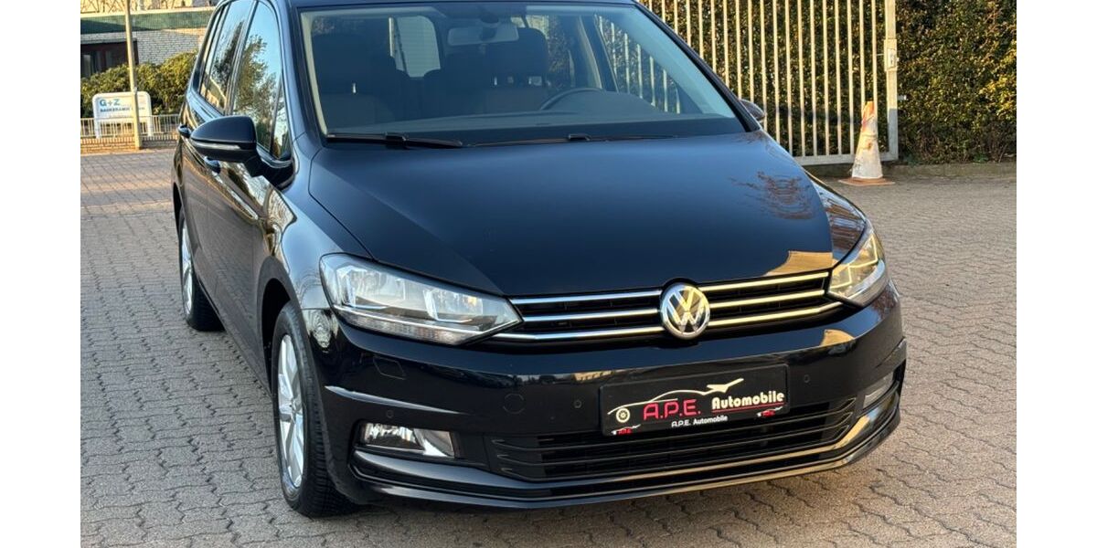 VW Touran 93.000 km 18.900 &euro; Norderstedt 22848