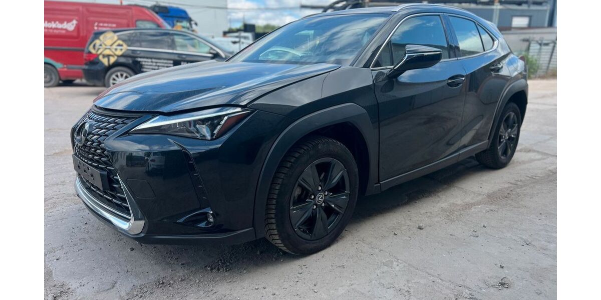 Lexus UX 38.000 km 22.850 &euro; Wedel 22880