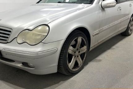 Mercedes-Benz C 200 198.000 km 2.650 &euro; Norderstedt 22848
