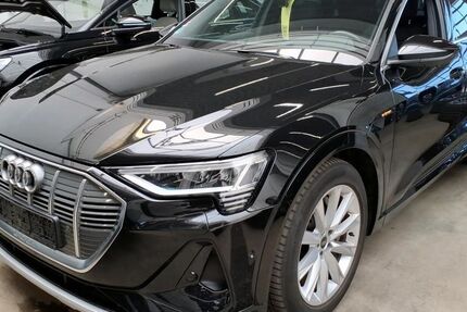 Audi e-tron 82.776 km 31.990 &euro; Hamburg 22047
