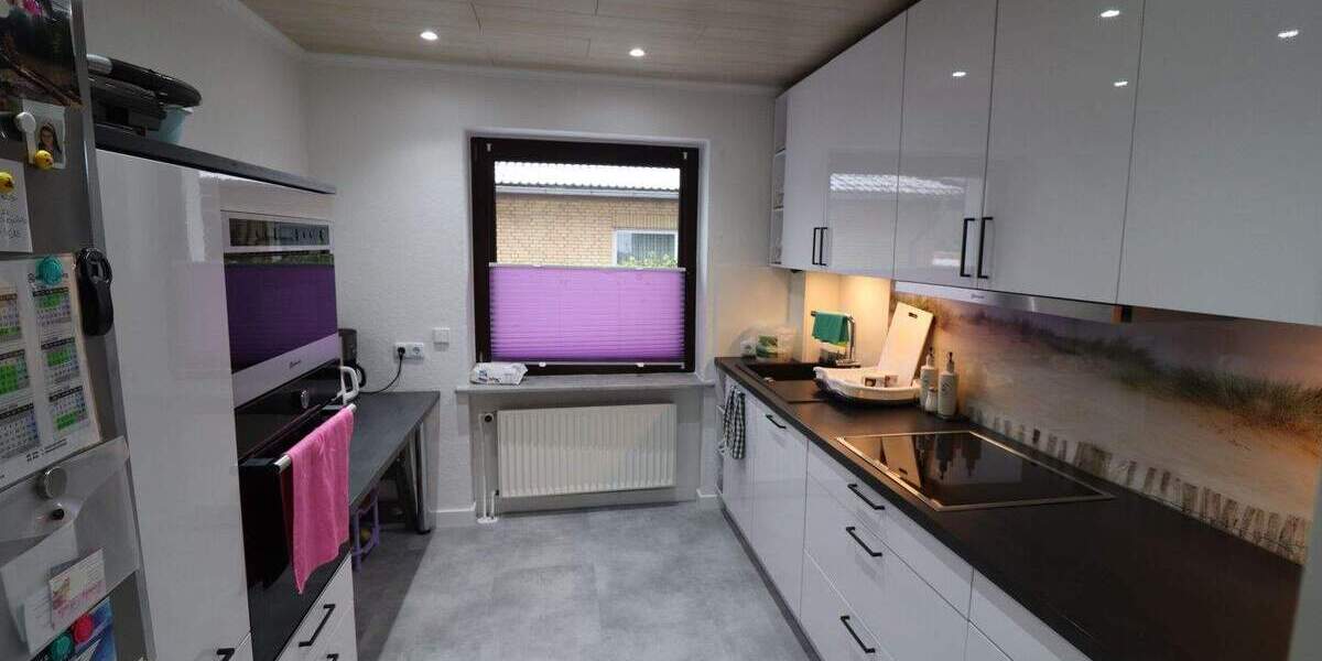 Einfamilienhaus Groß Niendorf - 7 Zimmer, 215 m&sup2;, 695.000&euro; | Angebot:25769322