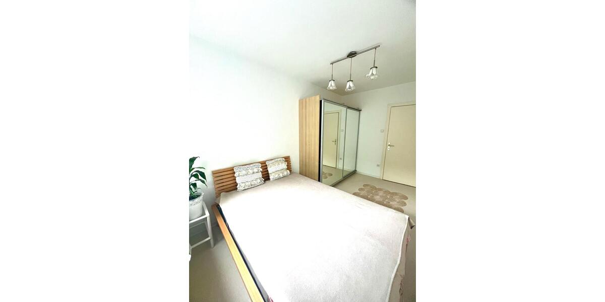 Hochparterre Hamburg Billstedt - 1 Zimmer, 90 m&sup2;, 552&euro; | Angebot:25642089