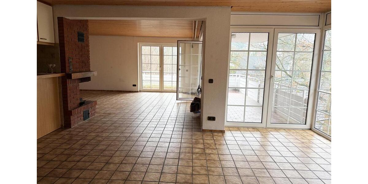 Etagenwohnung Hamburg Harburg - 4 Zimmer, 180 m&sup2;, 1.980&euro; | Angebot:23773026