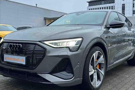 Audi e-tron 59.725 km 31.950 &euro; Hamburg 22047