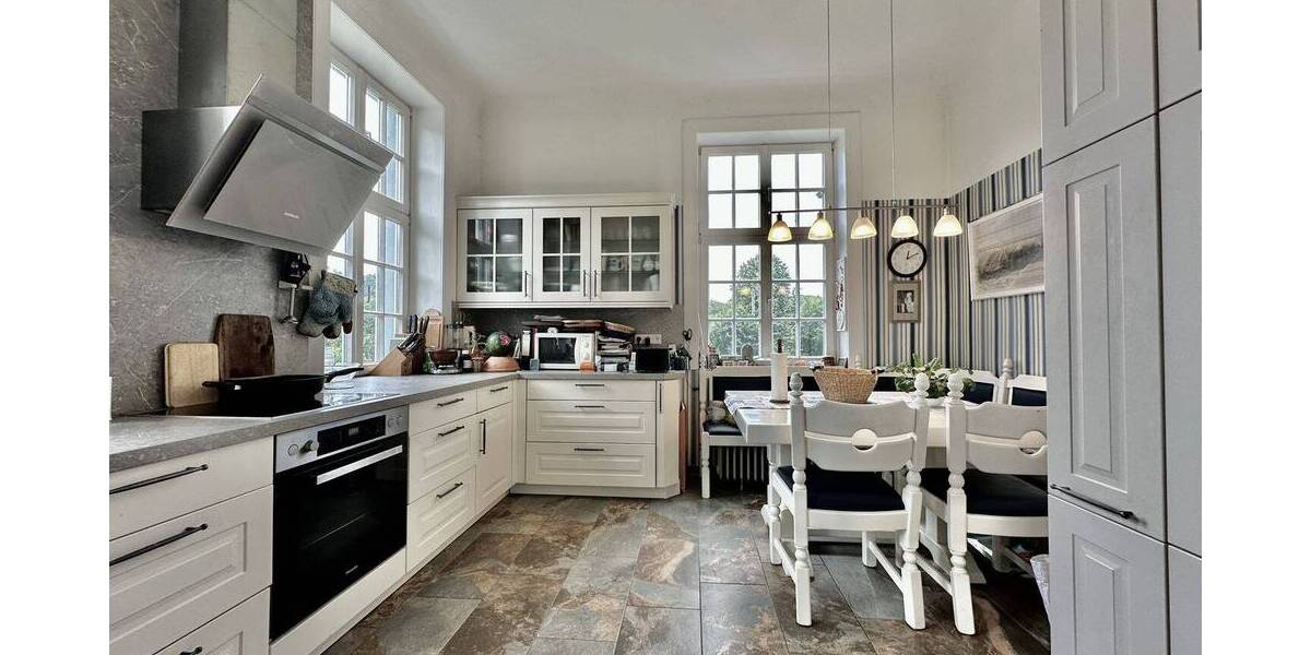 Einfamilienhaus Tremsbüttel - 7 Zimmer, 267 m&sup2;, 850.000&euro; | Angebot:25685881