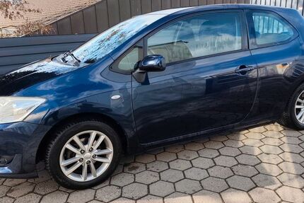 Toyota Auris 207.000 km 3.950 &euro; Hamburg 22179