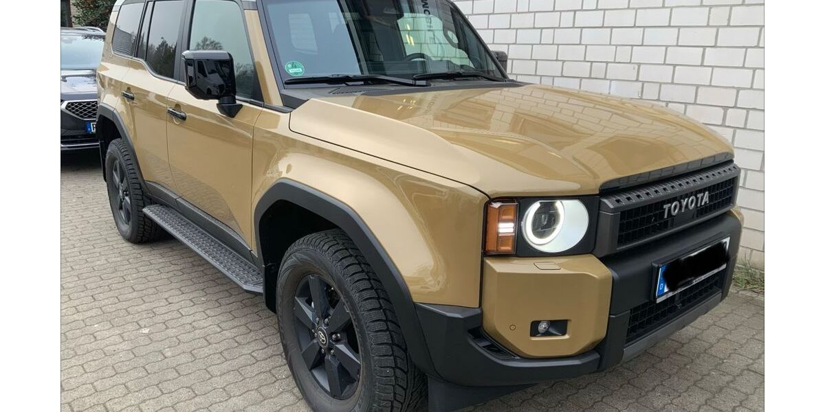 Toyota Land Cruiser 1.556 km 87.990 &euro; Rellingen 25462