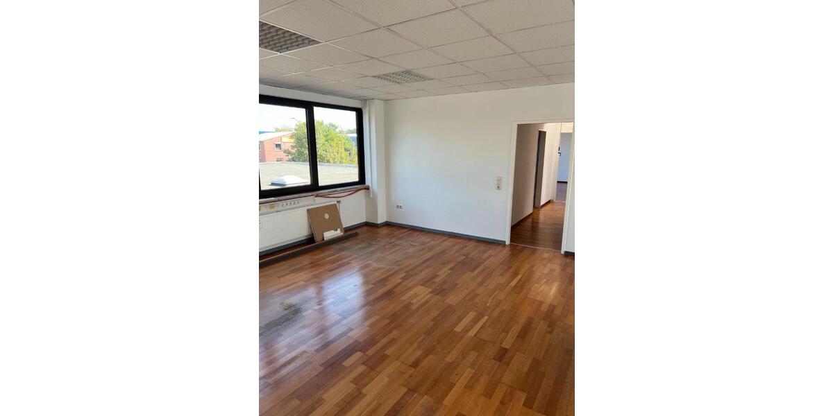 Etagenwohnung Kölln-Reisiek Reisiek - 4 Zimmer, 158 m&sup2;, 1.638&euro; | Angebot:25125351