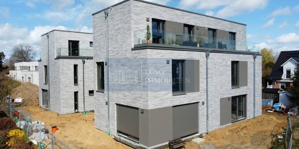 Doppelhaushälfte Wedel Marienhof - 4 Zimmer, 131 m&sup2;, 2.800&euro; | Angebot:26595059