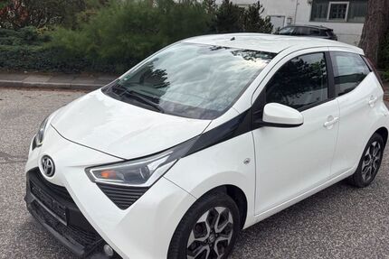 Toyota Aygo (X) 77.733 km 8.999 &euro; Barsbüttel 22885