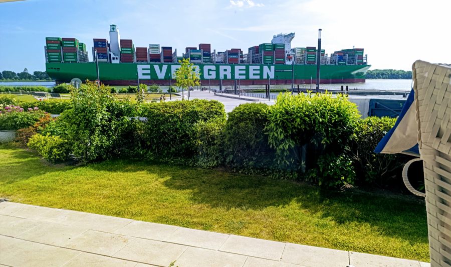 Provisionsfrei* Elbblick, Wasserblick, Elbe bei Hamburg, moderne & altersgerechte Terrassenwohnung - 3- Wedel | Angebot:26973288