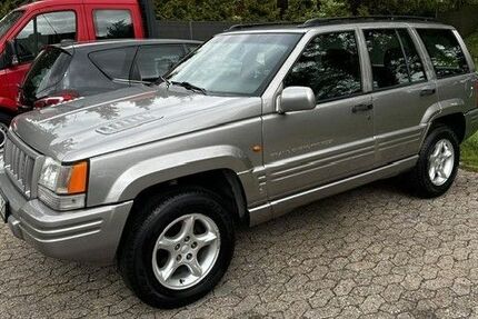 Jeep Grand Cherokee 142.600 km 14.500 &euro; Hamburg 22459