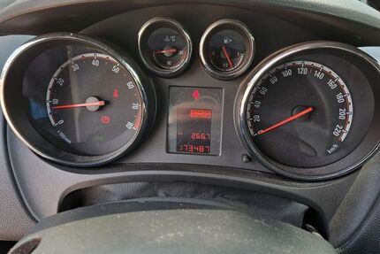 Opel Meriva 183.000 km 3.200 &euro; Elmshorn 25336