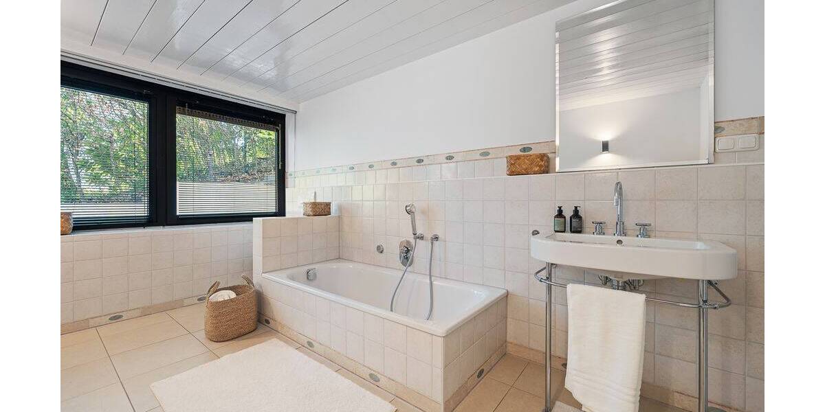 Einfamilienhaus Hamburg Lemsahl-Mellingstedt - 7 Zimmer, 360 m&sup2;, 5.350&euro; | Angebot:26798724