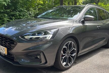 Ford Focus 65.100 km 19.600 &euro; Hamburg 21149