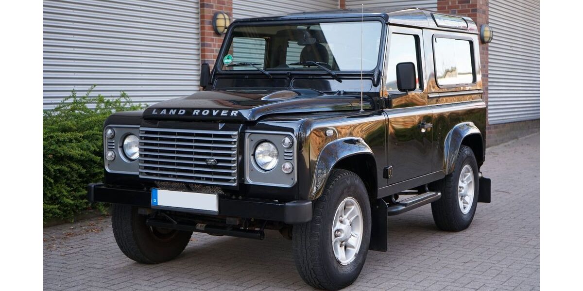 Land Rover Defender 119.325 km 33.335 &euro; Moorrege 25436