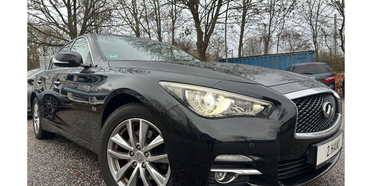 INFINITI Q50 143.000 km 13.990 &euro; Hamburg 21079