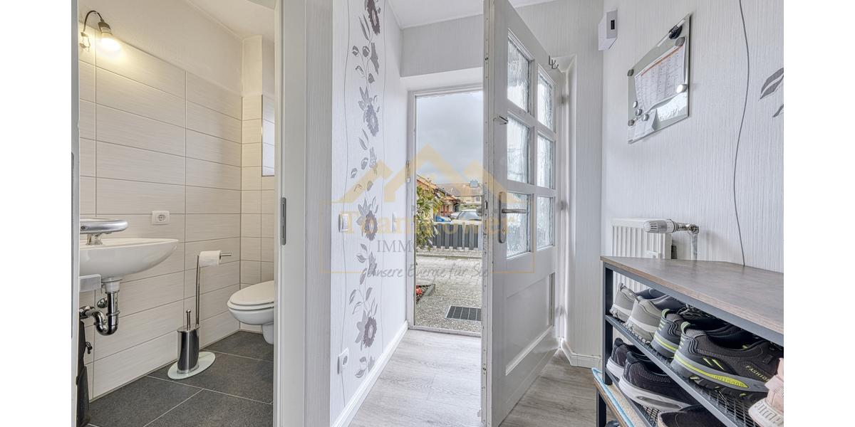 Ruhig gelegen, liebevoll modernisiert und bestens angebunden! - Reihenendhaus Uetersen | Angebot:25919185