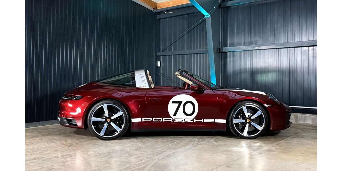 Porsche 992 4.160 km 219.992 &euro; Siek 22962