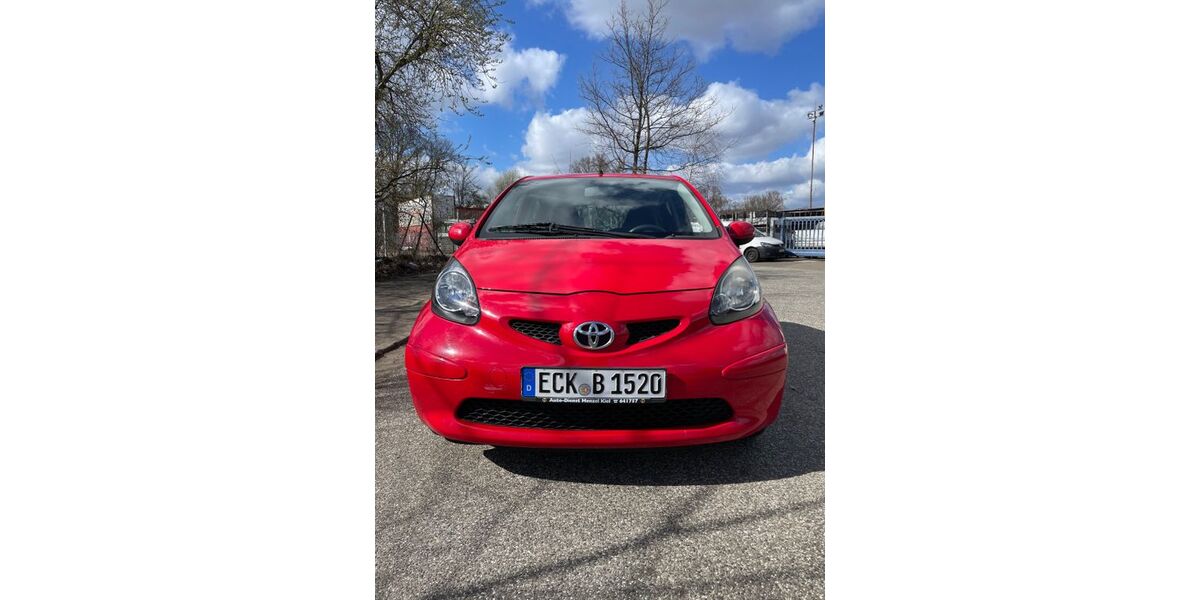 Toyota Aygo (X) 141.000 km 2.000 &euro; Hamburg 22525