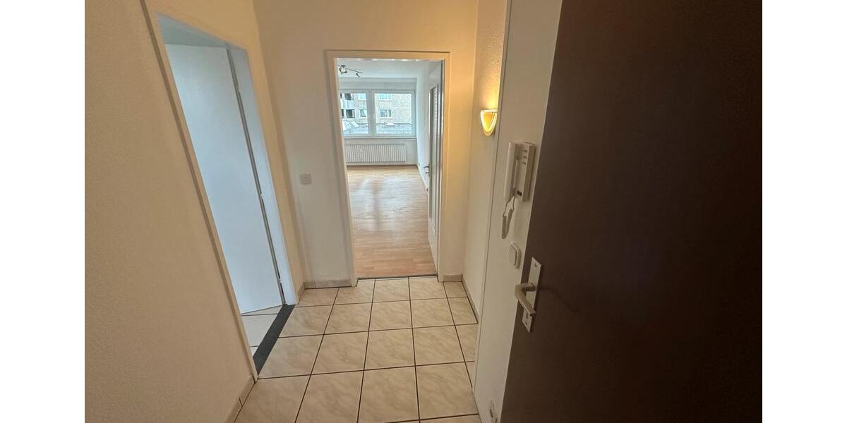Etagenwohnung Pinneberg - 3 Zimmer, 66 m&sup2;, 163.000&euro; | Angebot:27208857