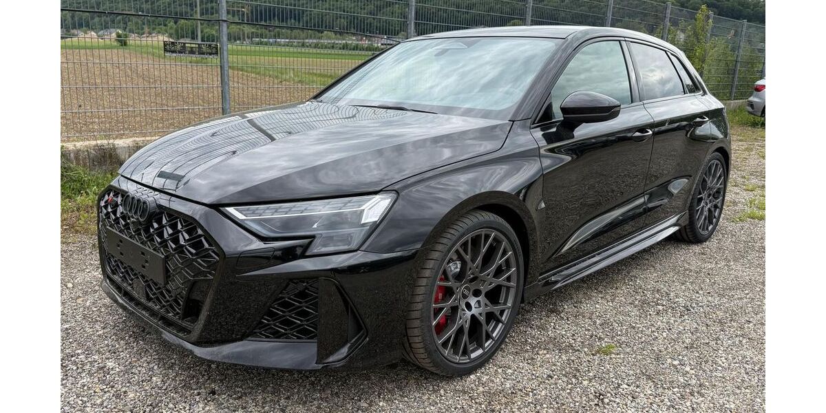 Audi RS3 1.500 km 70.980 &euro; Norderstedt 22844