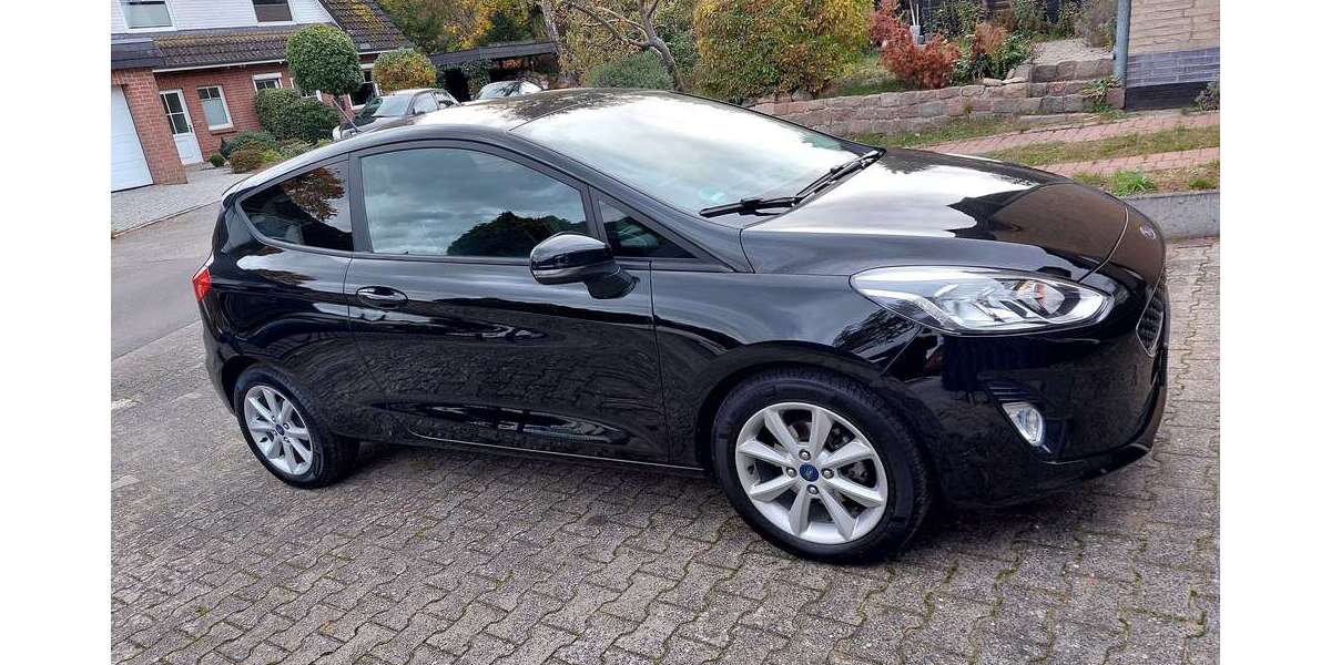 Ford Fiesta 70.000 km 9.900 &euro; hamburg 22081