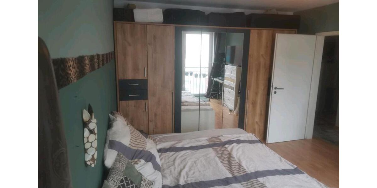 Etagenwohnung Hamburg Altona-Nord - 4 Zimmer, 101 m&sup2;, 850&euro; | Angebot:25146312