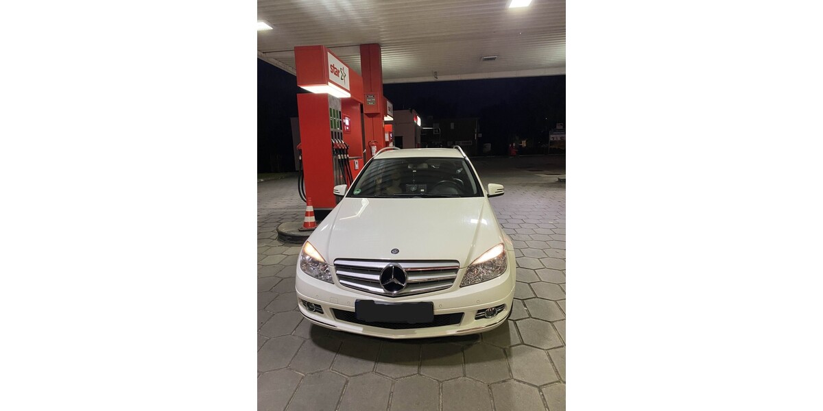 Mercedes-Benz C-Klasse Kombi 108.000 km 8.600 &euro; Hamburg 20038