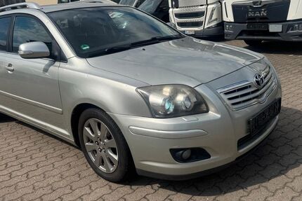 Toyota Avensis 1.758.865 km 2.899 &euro; Hamburg 22113