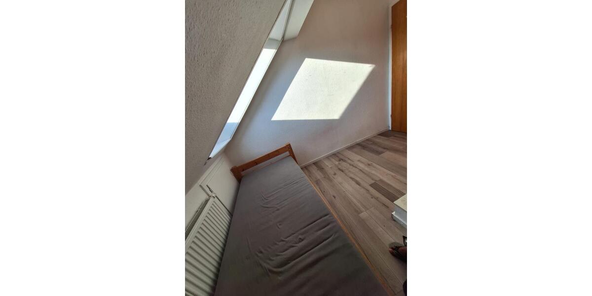 Dachgeschoßwohnung Hamburg Harburg - 2 Zimmer, 25 m&sup2;, 650&euro; | Angebot:25838898