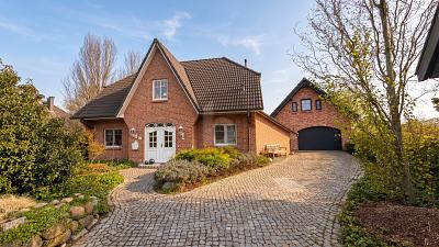 GROßZÜGIG WOHNEN, RUHIG LEBEN, FLEXIBEL ARBEITEN - Haus Bevern | Angebot:27265750