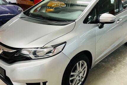 Honda Jazz 49.026 km 11.900 &euro; Hamburg 20537