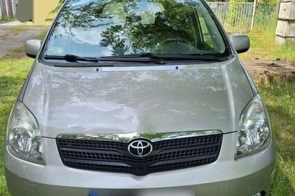 Toyota Corolla Verso 63.570 km 5.500 &euro; Hamburg 22399
