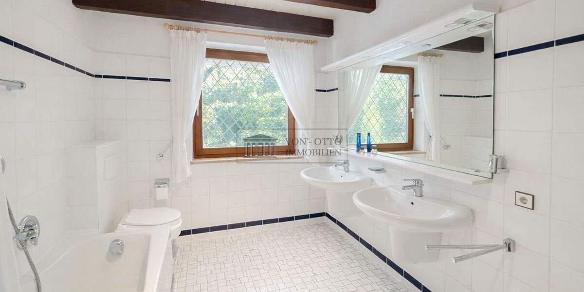 Mehrfamilienhaus, Wohnhaus Hamburg Wohldorf-Ohlstedt - 7 Zimmer, 220 m&sup2;, 999.999&euro; | Angebot:25692409