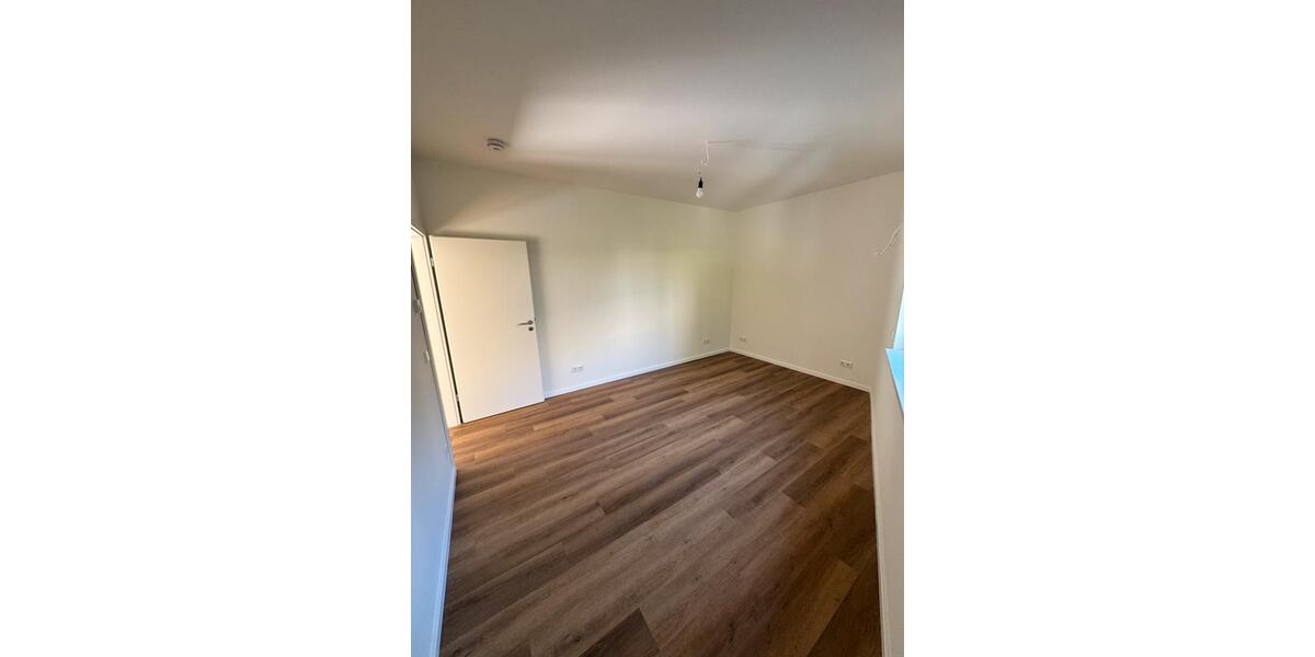 Erdgeschoßwohnung Hamburg Wandsbek - 2 Zimmer, 72 m&sup2;, 1.800&euro; | Angebot:25281987