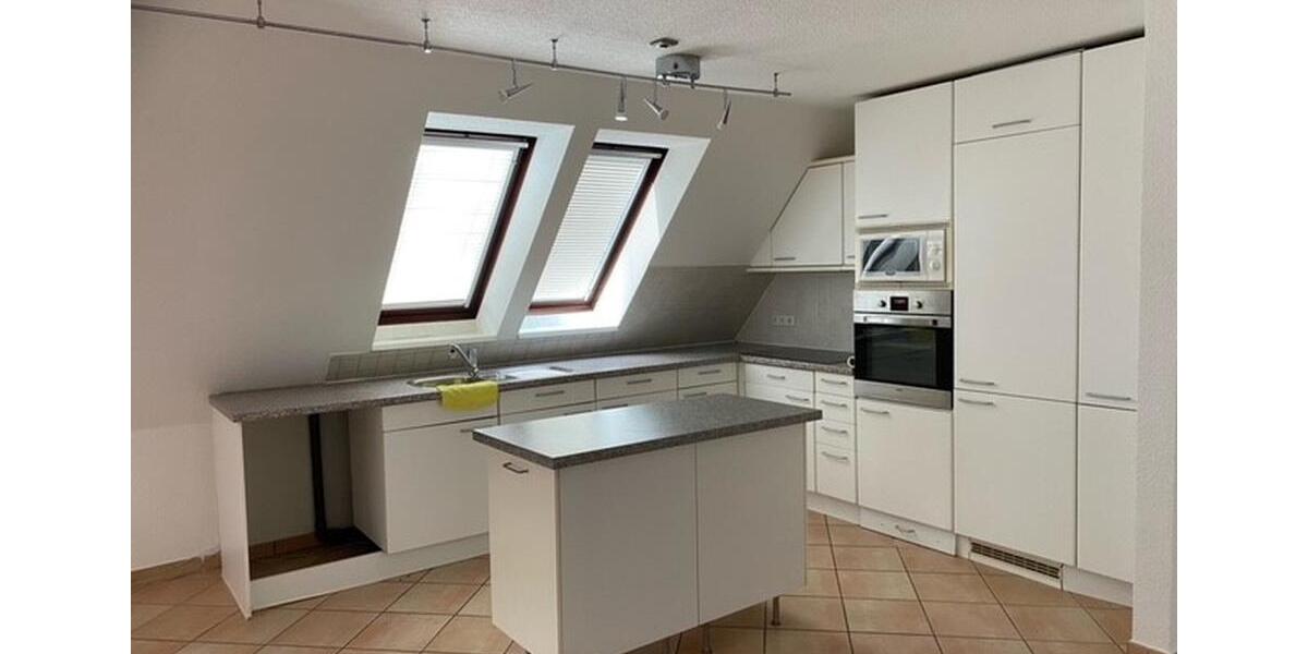 Dachgeschoßwohnung Quickborn - 3 Zimmer, 116 m&sup2;, 1.200&euro; | Angebot:24611415