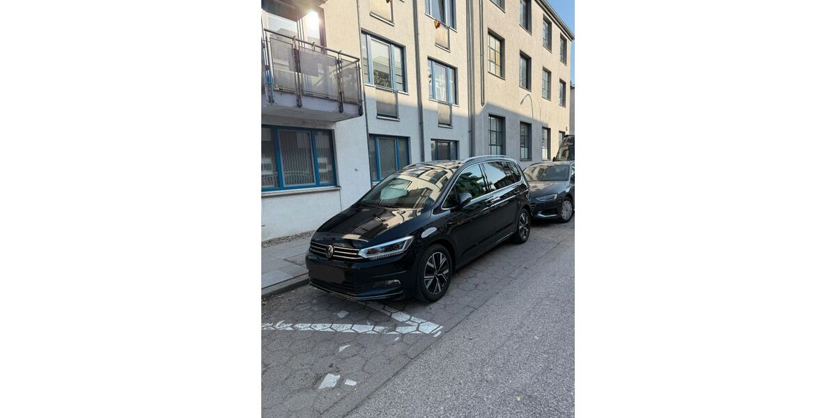 VW Touran 60.000 km 24.400 &euro; Hamburg 22041