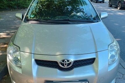 Toyota Auris 156.681 km 5.700 &euro; Hamburg 22459