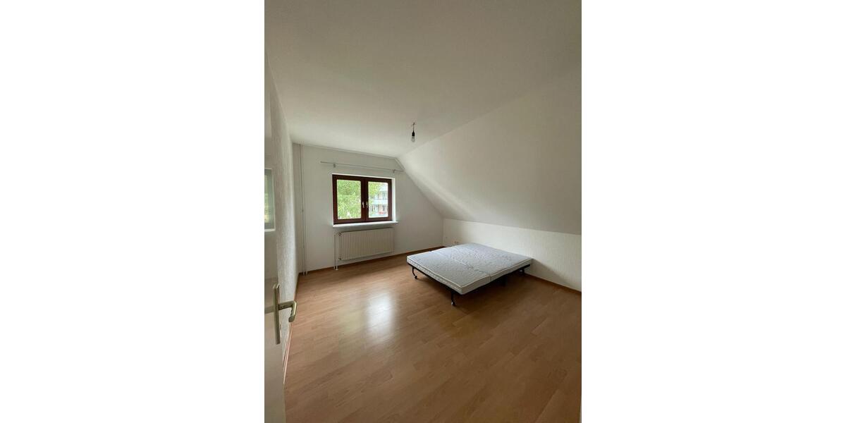Dachgeschoßwohnung Hamburg Eppendorf - 4 Zimmer, 103 m&sup2;, 1.850&euro; | Angebot:25176633