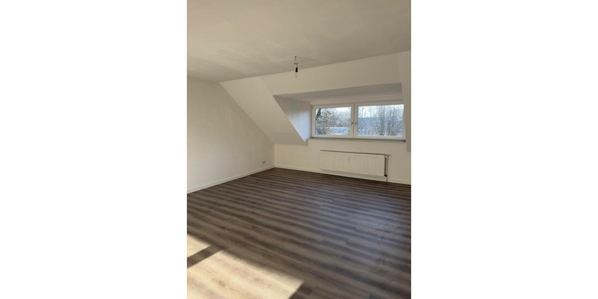 Dachgeschoßwohnung Bad Bramstedt - 3 Zimmer, 80 m&sup2;, 940&euro; | Angebot:24773240