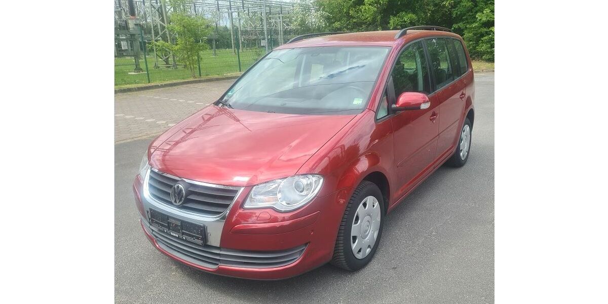 VW Touran 153.280 km 3.990 &euro; Pinneberg 25421