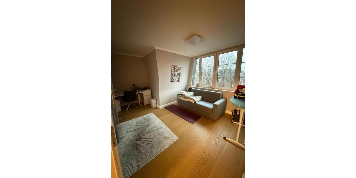 Dachgeschoßwohnung Hamburg Schnelsen - 4 Zimmer, 100 m&sup2;, 2.500&euro; | Angebot:25811791