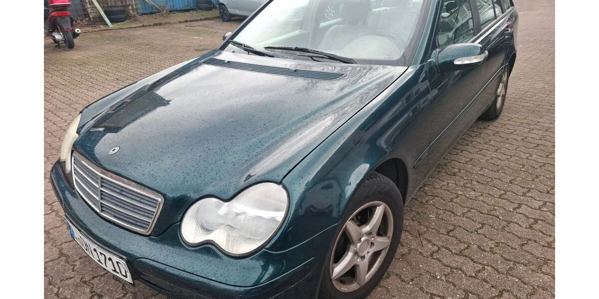 Mercedes-Benz C 180 156.800 km 1.222 &euro; Hamburg 22046