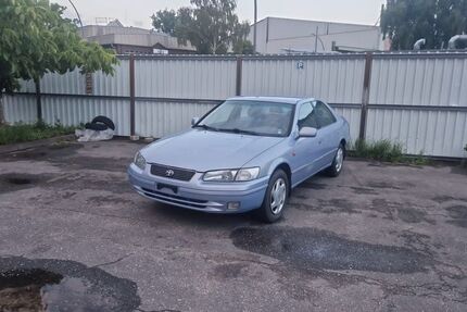 Toyota Camry 149.000 km 2.800 &euro; Hamburg 20539